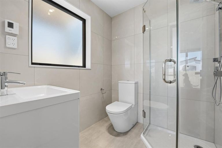 Photo of property in 13 Whale Bay Rise, Gulf Harbour, Whangaparaoa, 0930