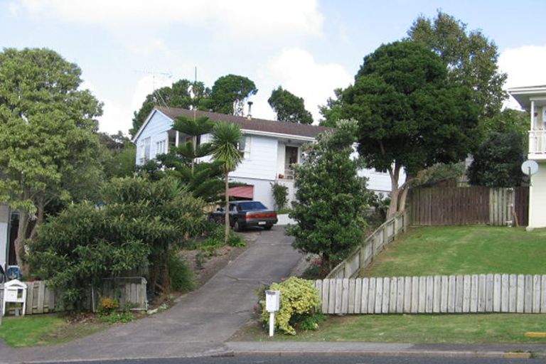 Photo of property in 16 Reverie Place, Massey, Auckland, 0614
