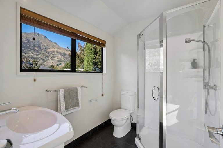 Photo of property in 20 Sylvan Street, Lake Hayes, Queenstown, 9304