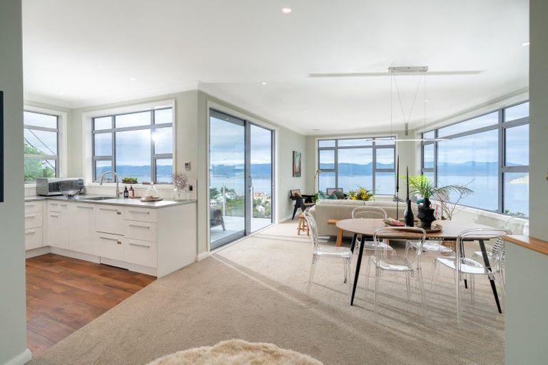 Photo of property in 118a Nicholson Road, Khandallah, Wellington, 6035