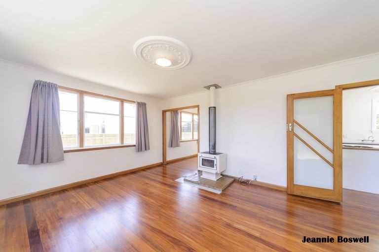 Photo of property in 22a Roberts Line, Kelvin Grove, Palmerston North, 4414