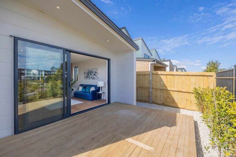 Photo of property in 21 John Gray Street, Papakura, 2110