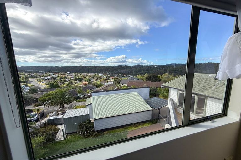 Photo of property in 8 Ngahere Views, Orewa, 0931