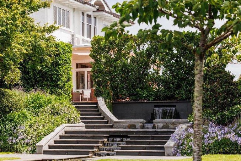 Photo of property in 4 Sierra Court, Roslyn, Palmerston North, 4414