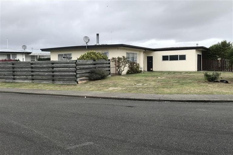 Photo of property in 1/31 Birkenhead Crescent, Flaxmere, Hastings, 4120