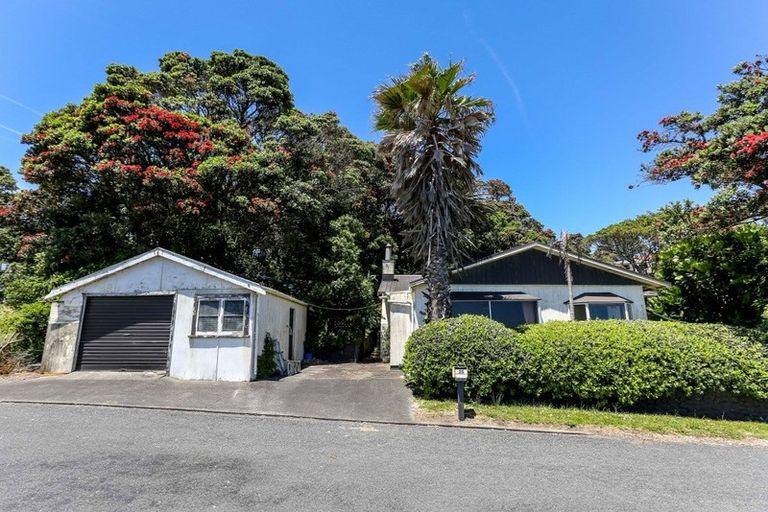 Photo of property in 25-27 Onaero Beach Road, Onaero, Waitara, 4383