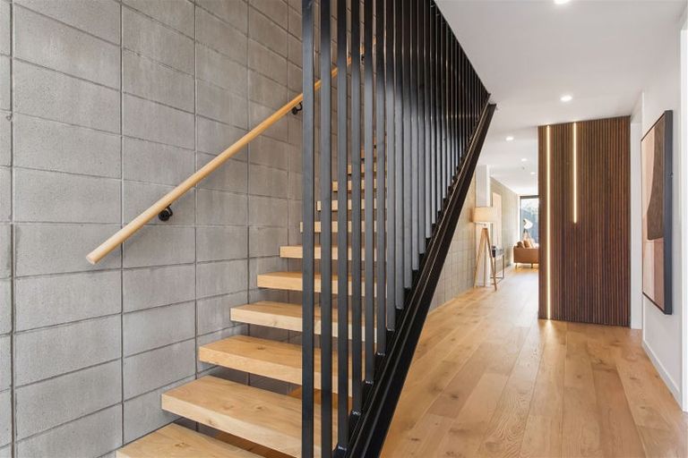 Photo of property in 2/151 Edgeware Road, Edgeware, Christchurch, 8013