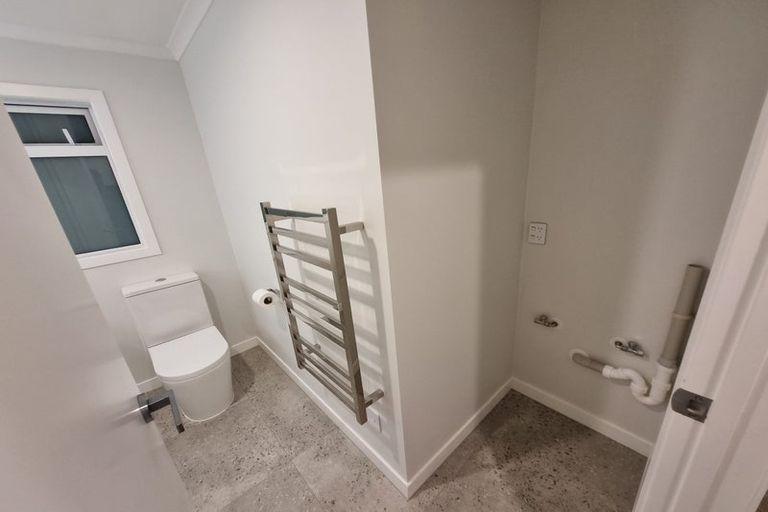 Photo of property in 38 Judkins Crescent, Cockle Bay, Auckland, 2014