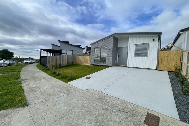 Photo of property in 3 Mata Road, Massey, Auckland, 0614