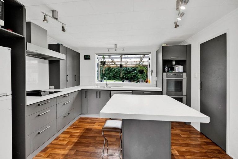 Photo of property in 2 Wood Street, Kakaramea, Patea, 4598