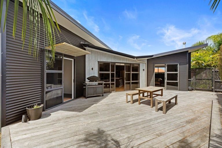 Photo of property in 14 Sarah Place, Papamoa Beach, Papamoa, 3118