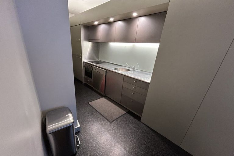 Photo of property in Gerondis Bldg Apartments, 408/60 Willis Street, Wellington Central, Wellington, 6011