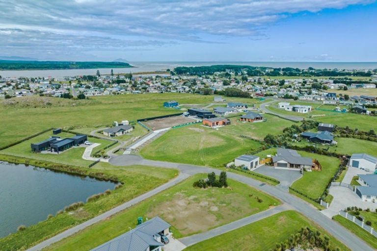 Photo of property in 10 Carex Grove, Foxton Beach, Foxton, 4815