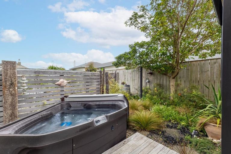 Photo of property in 79b Golf Road, Paraparaumu Beach, Paraparaumu, 5032