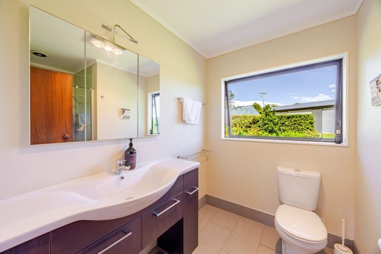 Photo of property in 370 Porangahau Road, Waipukurau, 4282