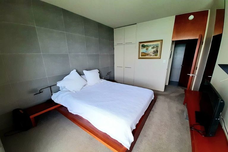 Photo of property in 45 Stanley Point Road, Stanley Point, Auckland, 0624