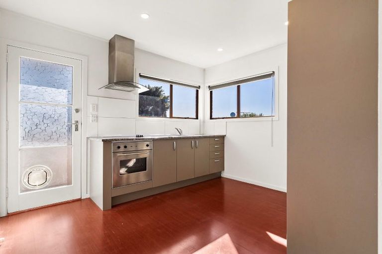 Photo of property in 38b Amorino Drive, Red Beach, 0932