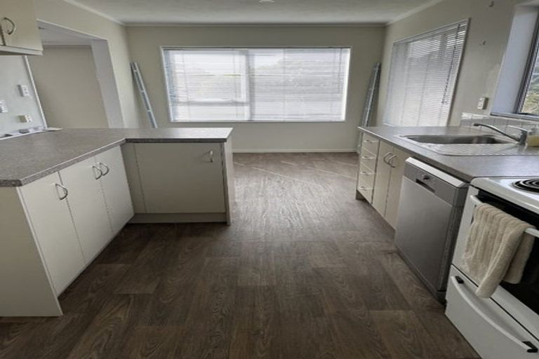 Photo of property in 17 Staithes Drive North, Whitby, Porirua, 5024