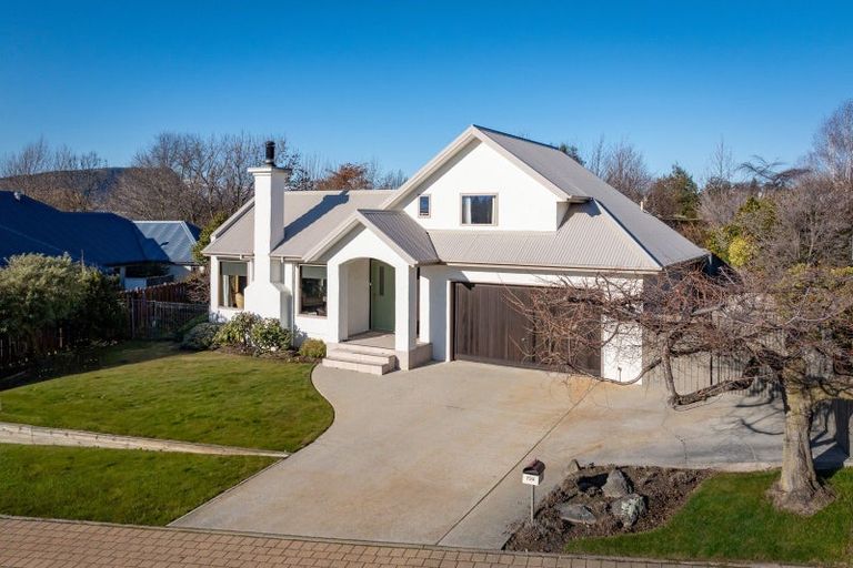 Photo of property in 72a Meadowstone Drive, Wanaka, 9305