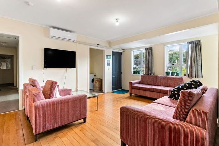 Photo of property in 27 Belmont Terrace, Milford, Auckland, 0620