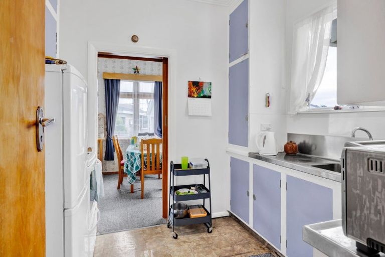 Photo of property in 30 Graham Street, Eltham, 4322
