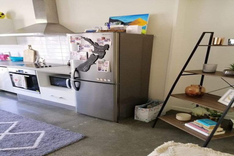 Photo of property in 25u1 Home Street, Mount Victoria, Wellington, 6011