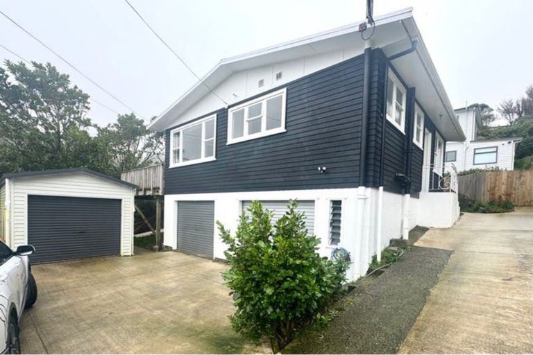 Photo of property in 5 Chaucer Way, Karori, Wellington, 6012