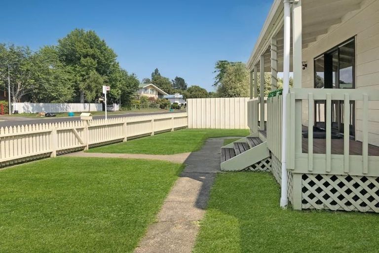 Photo of property in 37 Splitt Avenue, Glenview, Hamilton, 3206