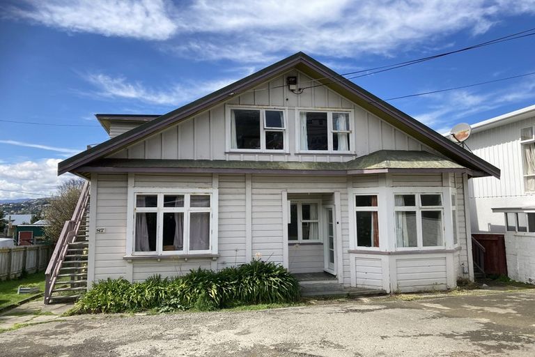 Photo of property in 87 Queens Drive, Lyall Bay, Wellington, 6022