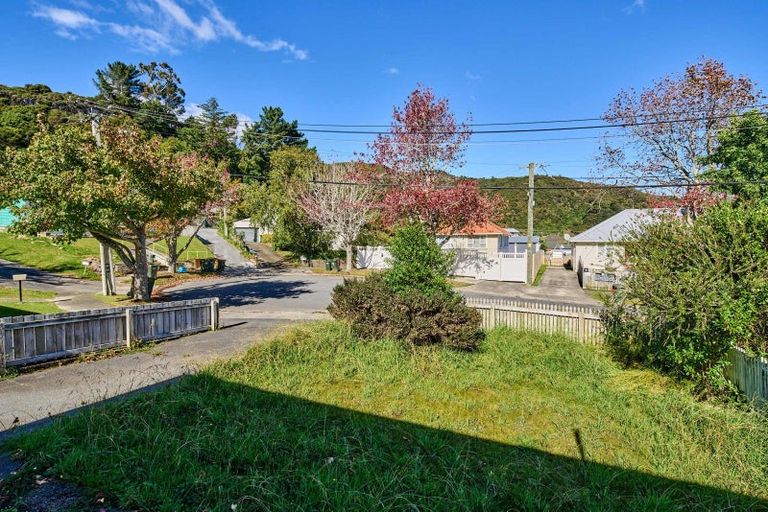 Photo of property in 4 Reuben Grove, Naenae, Lower Hutt, 5011