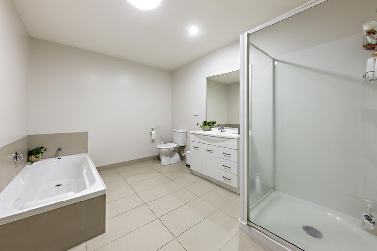 Photo of property in 30 Popokatea Drive, Takanini, 2112
