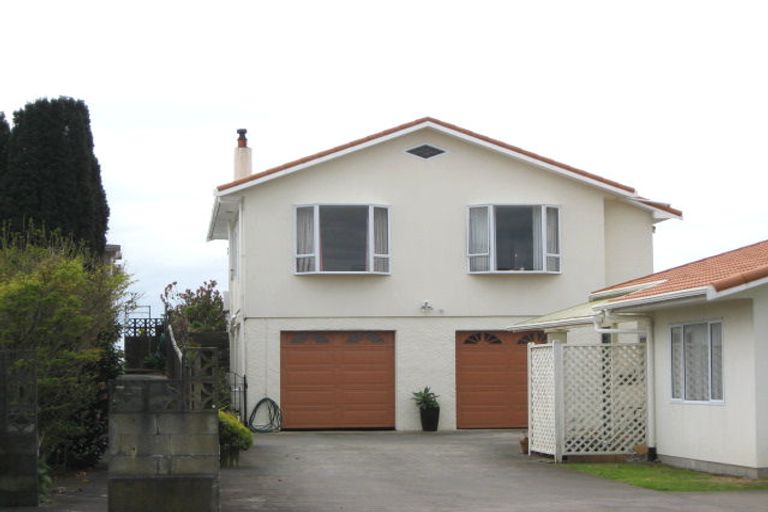 Photo of property in 4a Roy Terrace, Moturoa, New Plymouth, 4310