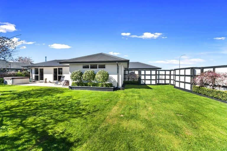Photo of property in 5 Saint Keverne Close, Burwood, Christchurch, 8083