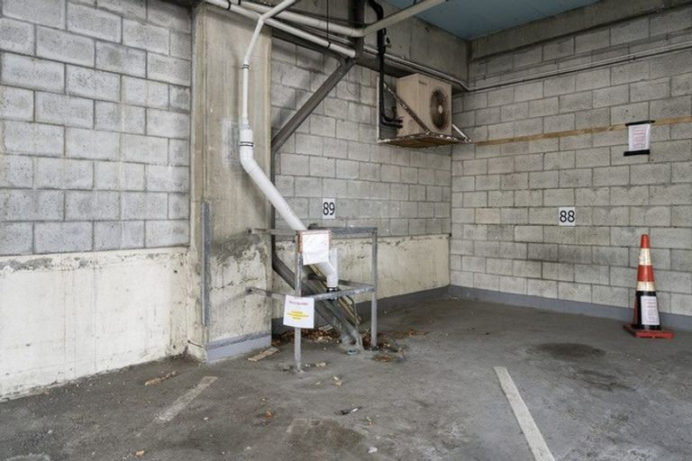 Photo of property in Hobson Court Flats, 56/70u Hobson Street, Thorndon, Wellington, 6011