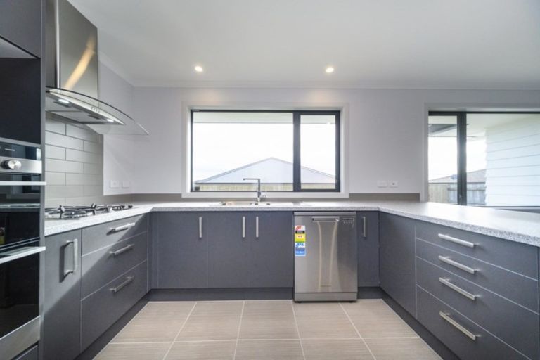 Photo of property in 13 Varsity Heights, Fitzherbert, Palmerston North, 4410