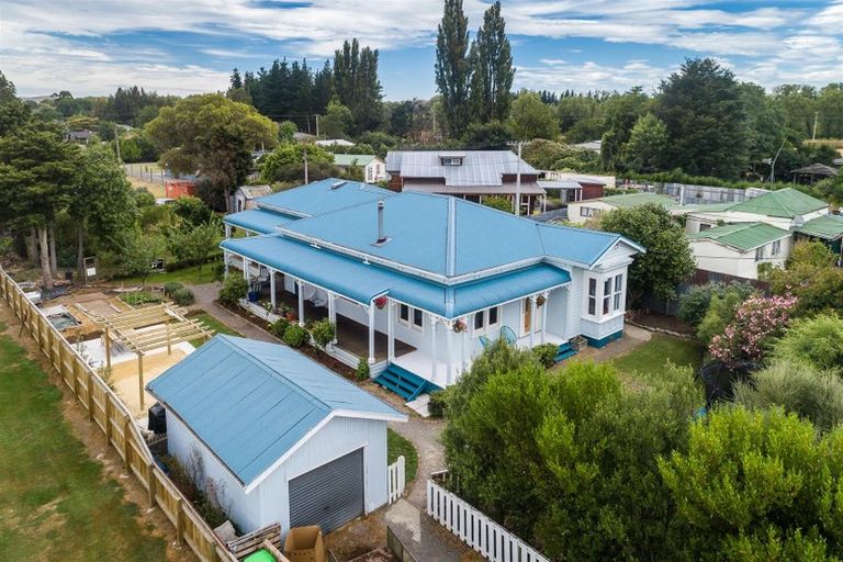 Photo of property in 44 Mcgreevy Street, Waipawa, 4210