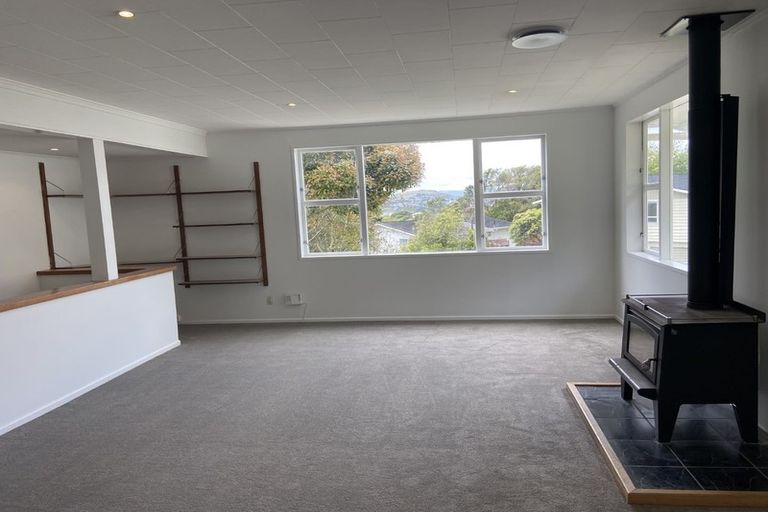 Photo of property in 162 Broderick Road, Johnsonville, Wellington, 6037