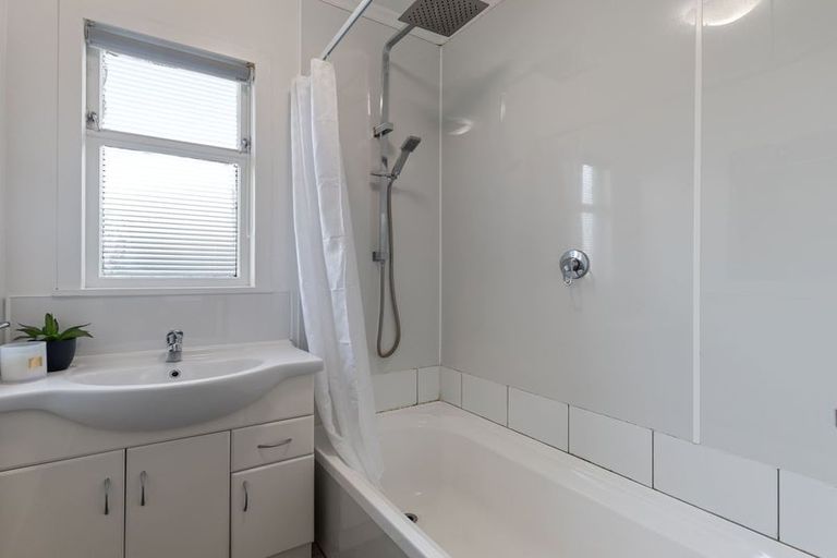 Photo of property in 256 Tremaine Avenue, Highbury, Palmerston North, 4412