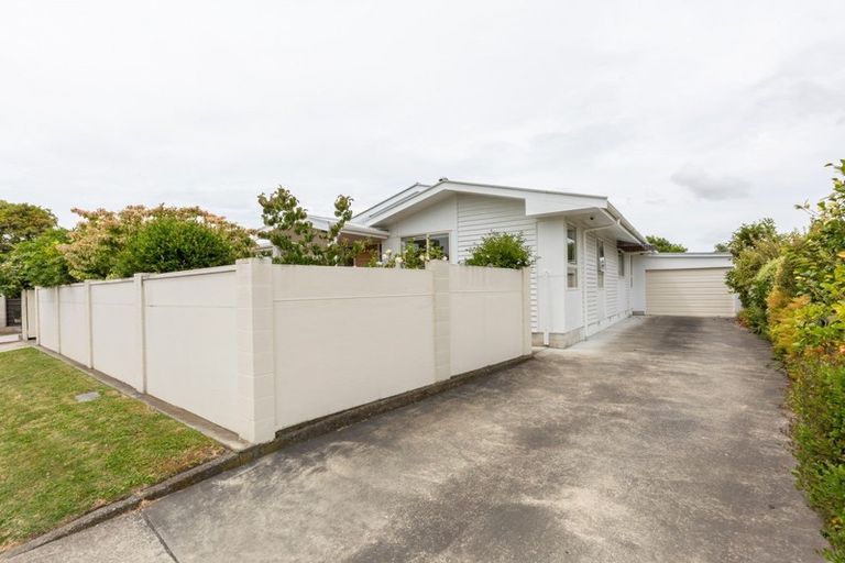 Photo of property in 2 Balmoral Street, Taradale, Napier, 4112