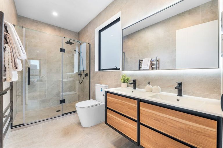 Photo of property in 36 Streamview Way, Long Bay, 0792