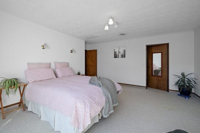 Photo of property in 2 Kirk Lane, Owhata, Rotorua, 3010