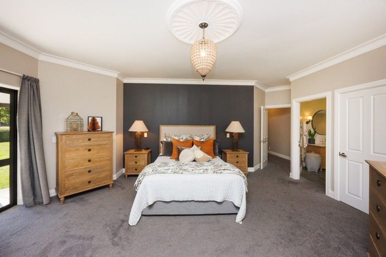 Photo of property in 138 Valley Views, Fitzherbert, Palmerston North, 4472
