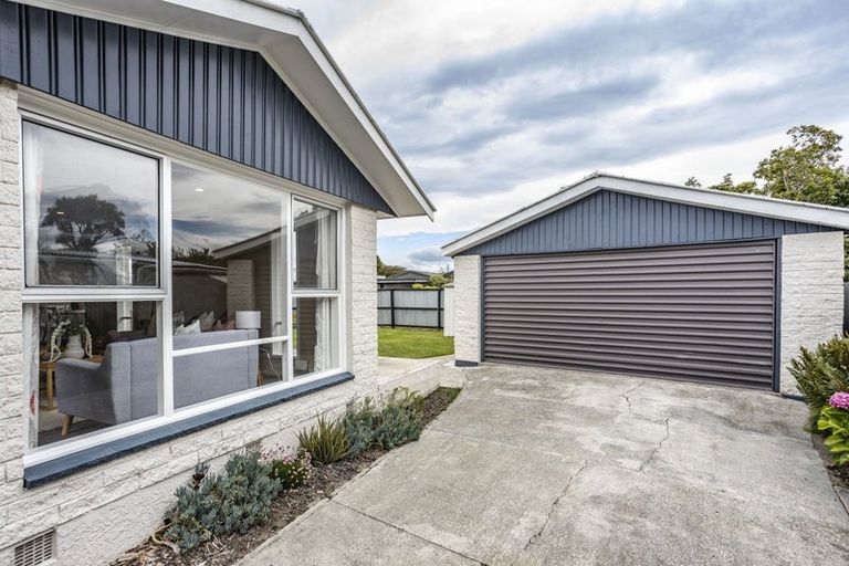 Photo of property in 11 Bowie Drive, Woodend, 7610