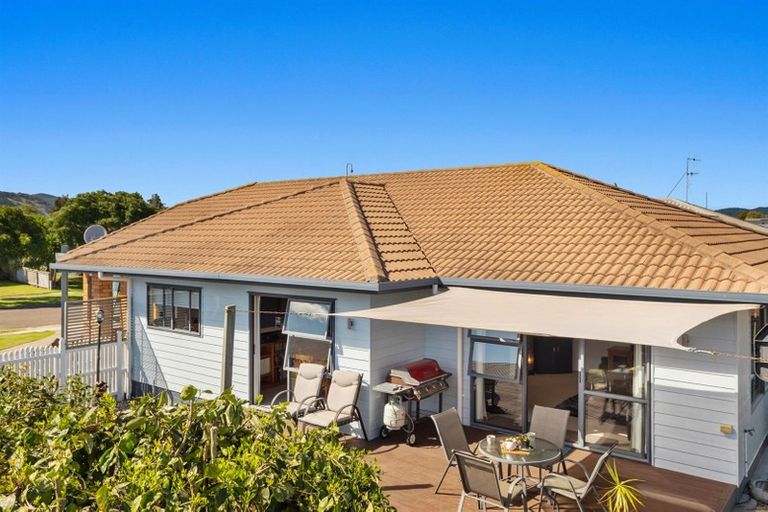 Photo of property in 15 Edgewater Grove, Whakatane, 3120