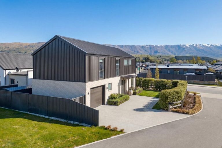 Photo of property in 35 Midlothian Avenue, Cromwell, 9310