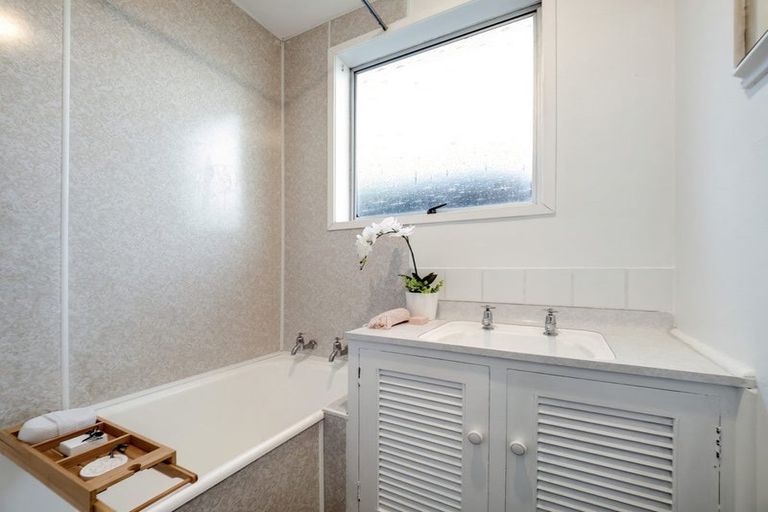 Photo of property in 18 Heaphy Place, Casebrook, Christchurch, 8051