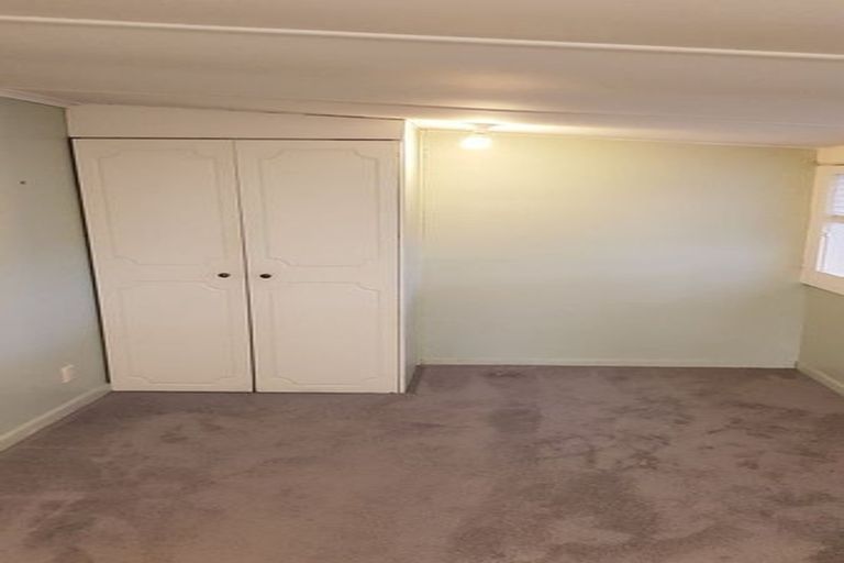 Photo of property in 38a Sunnynook Road, Sunnynook, Auckland, 0620