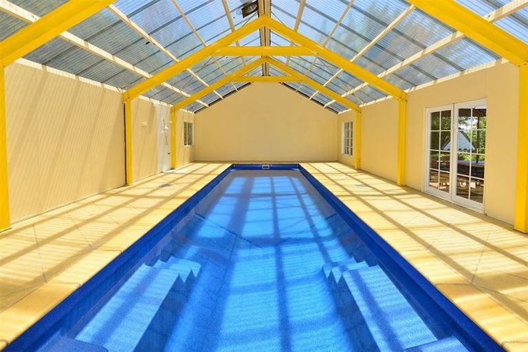 Photo of property in 306 Glengarry Road, Glen Eden, Auckland, 0602