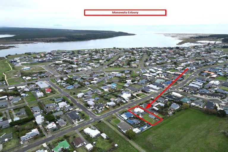 Photo of property in 15 Andrews Street, Foxton Beach, Foxton, 4815