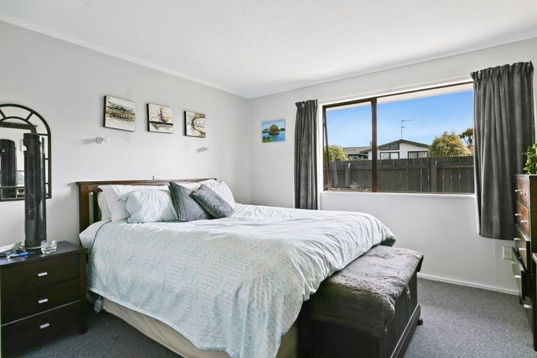 Photo of property in 2/23 Newberry Place, Richmond Heights, Taupo, 3330